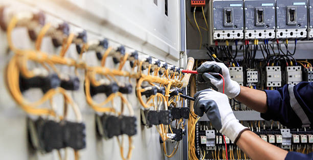 Professional Electrician technician working in Bruce, MS